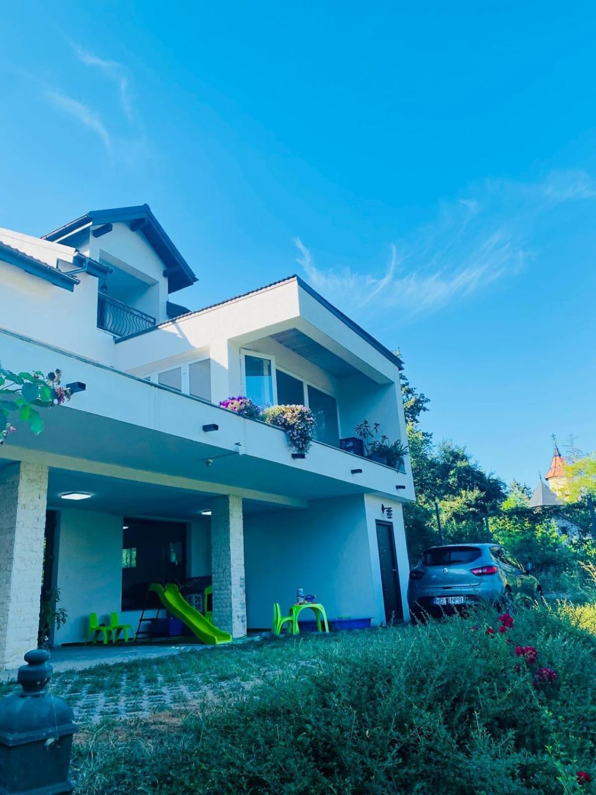 Rapsodia Pension Suceava Exterior foto